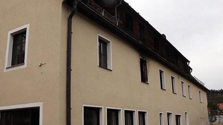 İsveçte sığınmacıların kaldığı bina kundaklandı