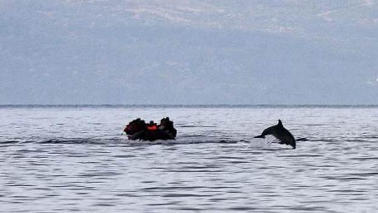 Göçmenlerin umut yolculuğundan çarpıcı fotoğraflar