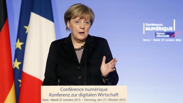 Merkel: Mülteci politikası için 1 Kasım önemli tarih