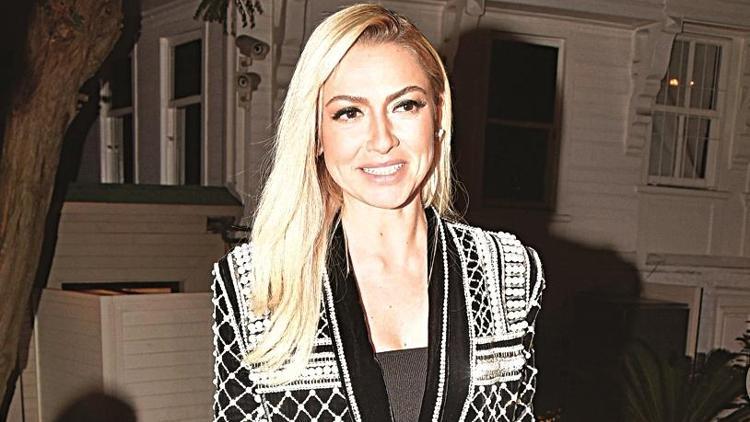 Hadise: Ne 300 bin lirası arkadaşlar