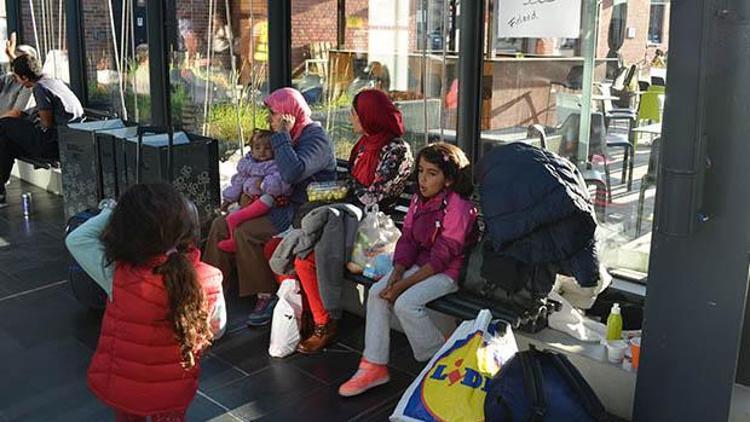 İsveç sığınmacıların adreslerini gizlemeye karar verdi