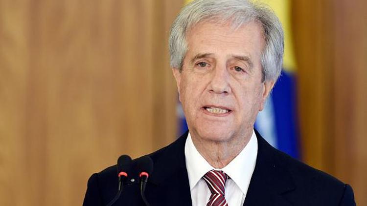Uruguay Devlet Başkanı Vazquez uçakta hayat kurtardı