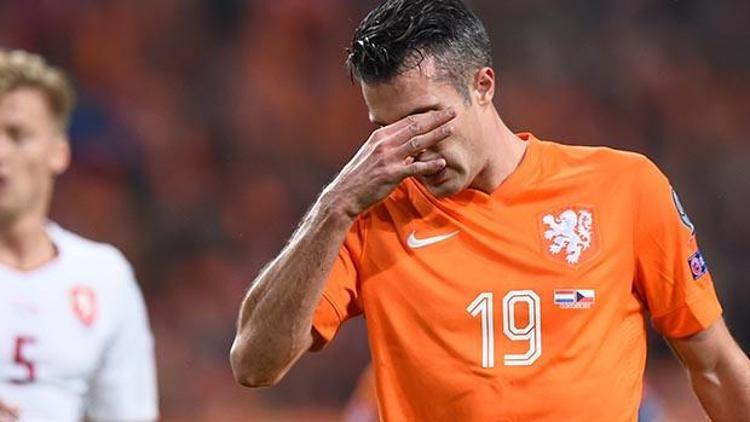 Van Persie kadro dışı kaldı