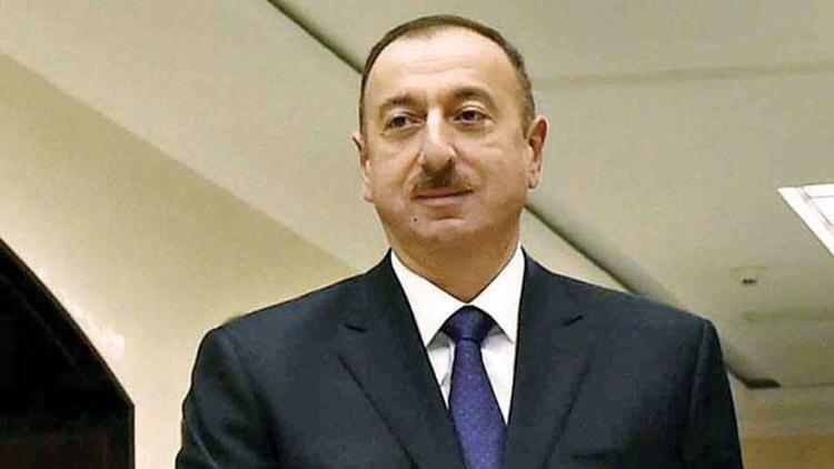 Boykotlu seçimi Aliyev’in partisi kazandı