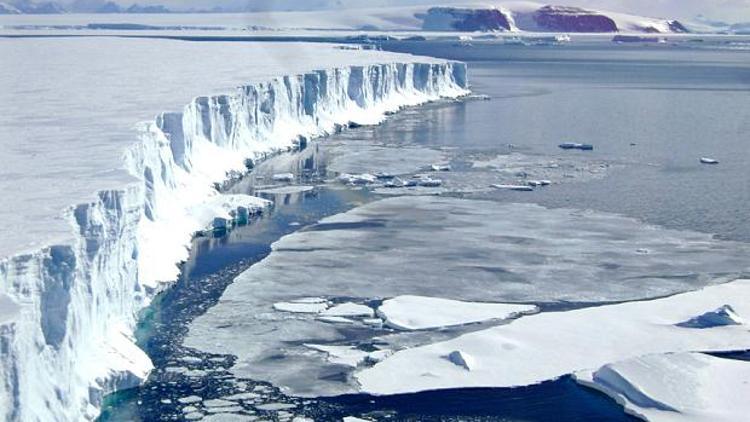 Antarktika’da buz örtüsü artıyor