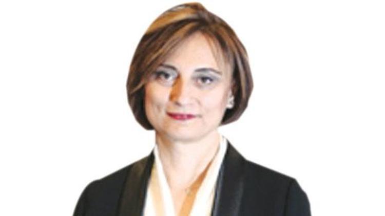 Emel Tetik - Sanofi Türkiye ve Ortadoğu Ülkelerinden Sorumlu Klinik Araştırma Direktörü