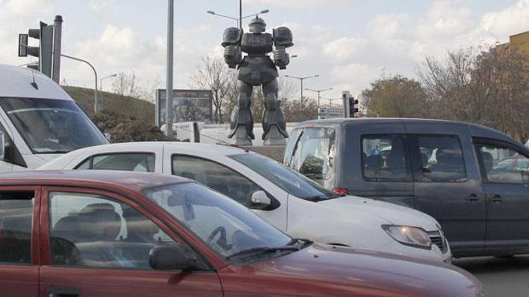 Ankara robotunu gören 1 Nisan şakası sandı
