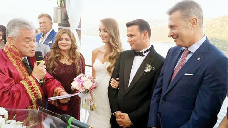 Beşiktaş düğünde coştu