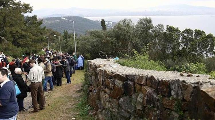 Aya Yorgi Kilisesine ziyaretçi akını