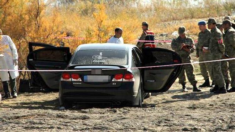 Astsubay ve boşandığı eşi araçta ölü bulundu