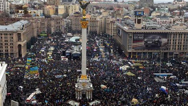 Ukrayna’da 500 bin yine Avrupa için yürüdü