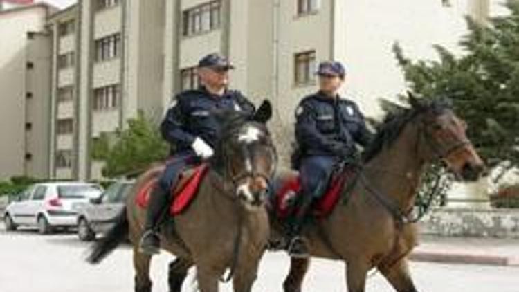 Polis atlarında hastalık paniği