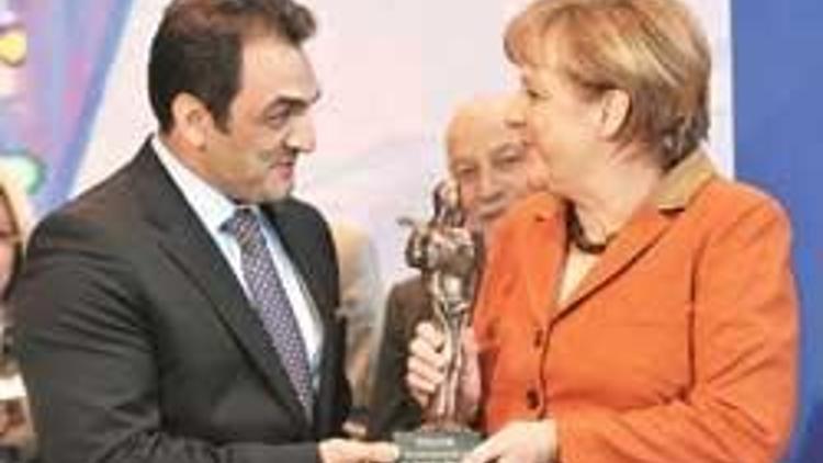 Merkel’e Kybele dostluk ödülü