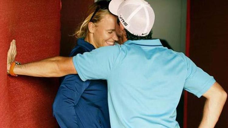 Avustralya Açıkta elenen Wozniacki soluğu nişanlısının yanında aldı