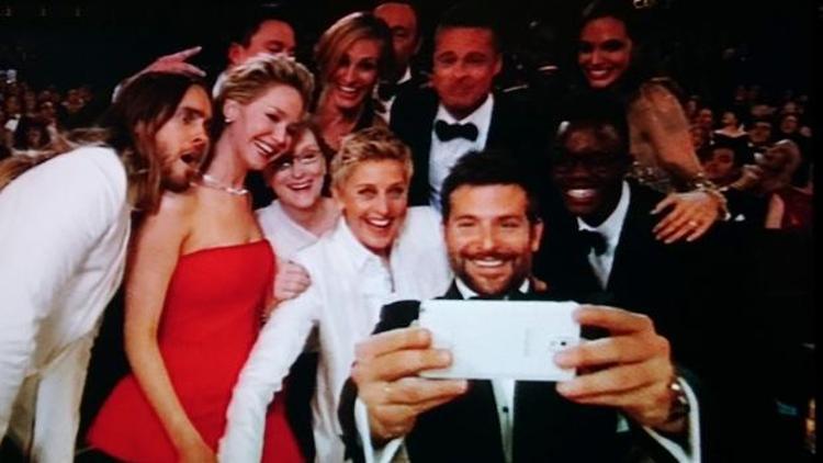 Ellen DeGeneresin selfiesi rekor kırdı