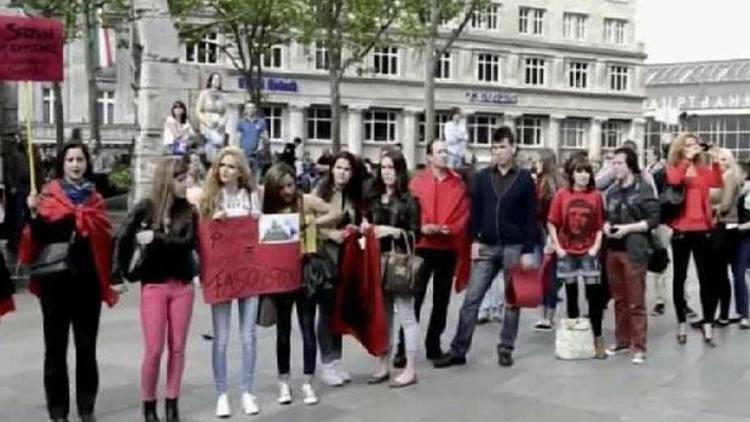 Kosovalılar protesto düzenledi