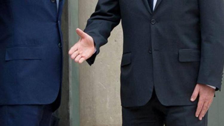 Kimsenin el sıkışmak istemediği lider: François Hollande