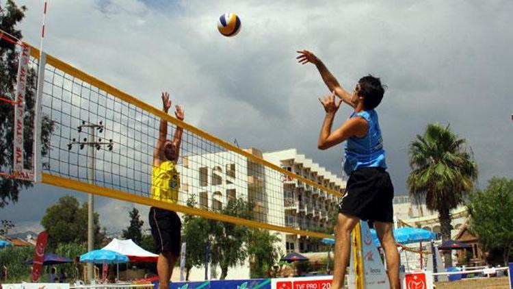 Fethiye plaj voleybolu keyfi