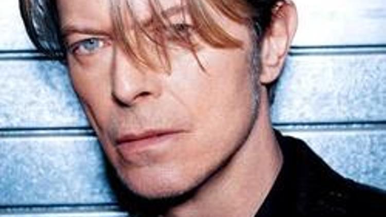 Rock müziğin efsane ismi David Bowie öldü