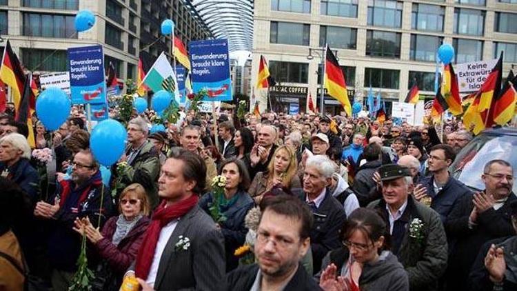 Almanyada sığınmacı politikası protesto edildi