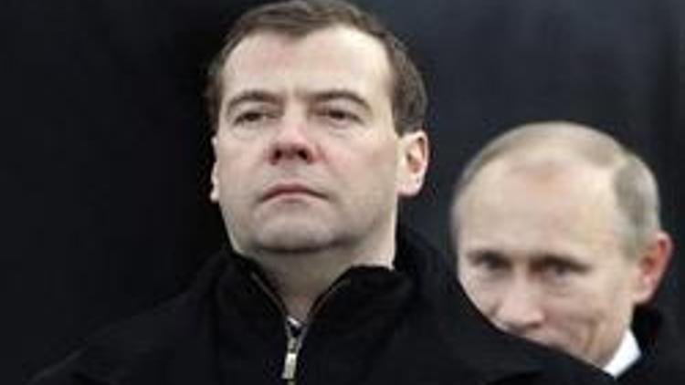 Medvedevden yaptırım açıklaması geldi: Bizi etkilemiyor
