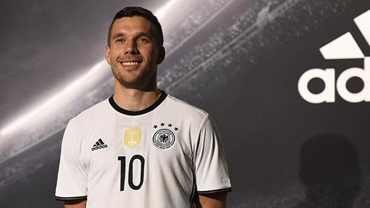 Podolski, Almanya kadrosundan çıkarıldı