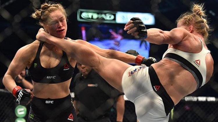 Ronda Rousey ilk kez yenildi