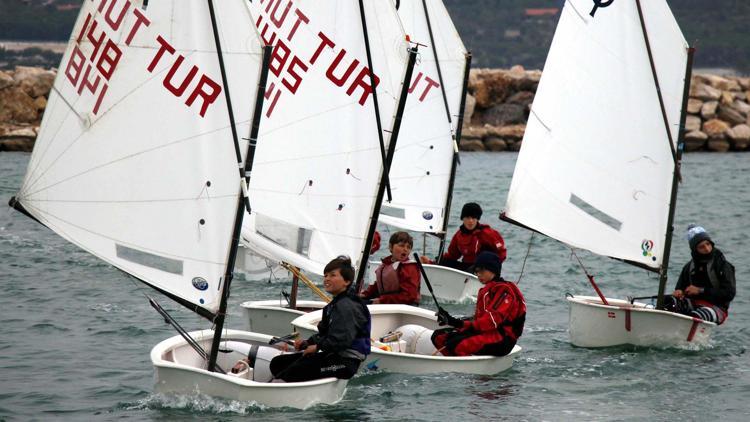 Çeşme’de yelken heyecanı başlıyor