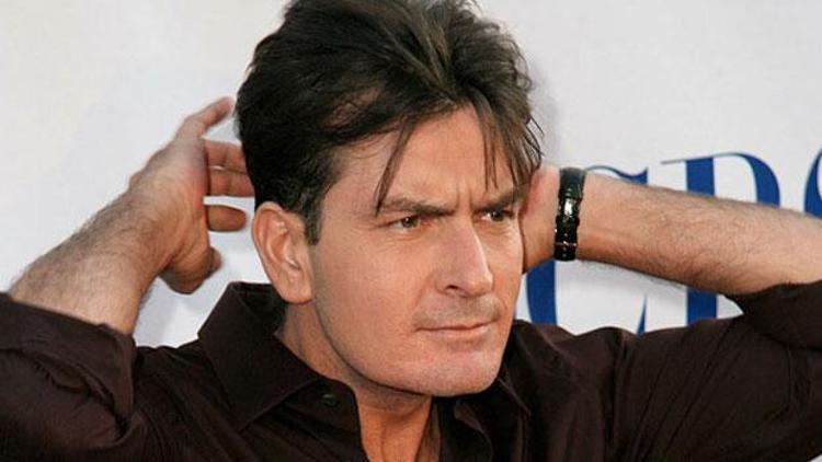 Charlie Sheen şimdi de kaset skandalıyla uğraşıyor