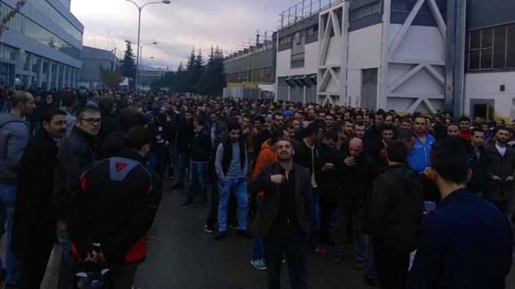 Bursa’da Renaultda, işçilerden Türk-Metal tepkisi