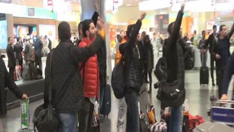 Galatasaraya havalimanında taraftar tepkisi