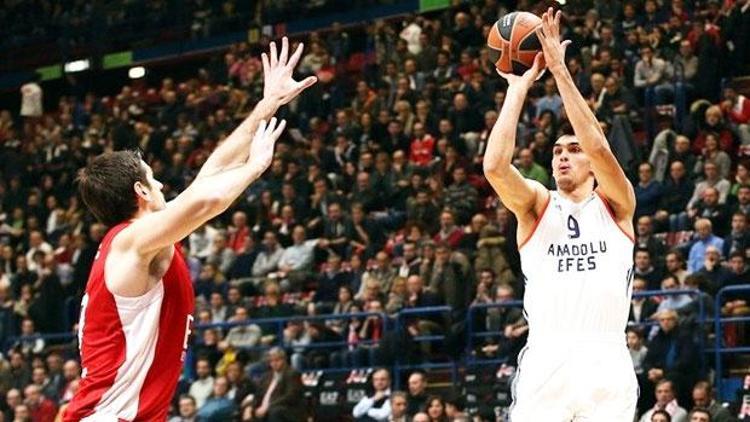 EA7 Emporio Armani 88 - 84 Anadolu Efes