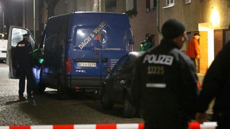 Almanyada iki terör şüphelisi gözaltına alındı