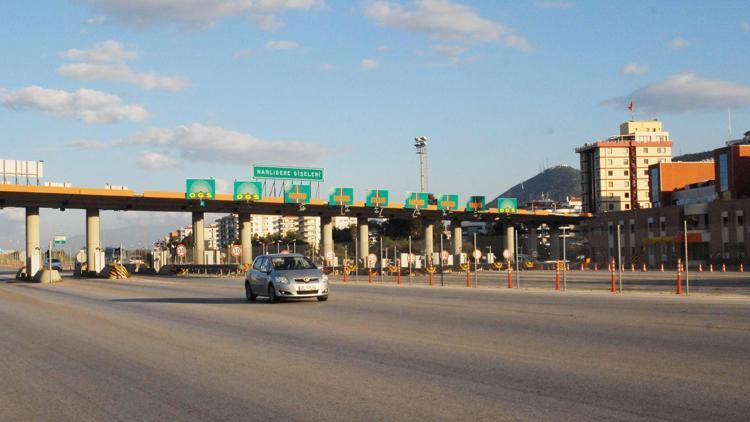 Vatandaşın zaferi; İzmir Narlıdere otoyol gişeleri kaldırılıyor