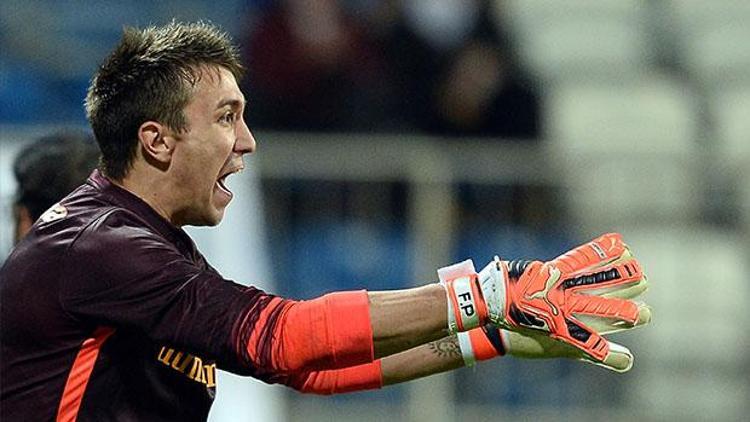 Muslera artık kaleyi kapatamıyor