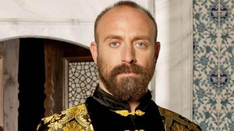 Halit Ergenç kimdir | 42. Pantene Altın Kelebek Ödül Töreni’nin Sunucusu Halit Ergenç’ti