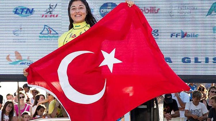 Rüzgarın kızı Fulya Ünlü 3. kez dünya şampiyonu