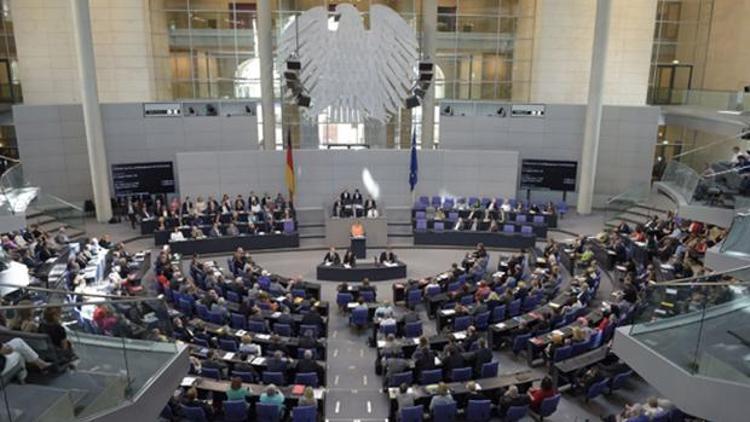 Almanya 2016 için denk bütçe hazırladı
