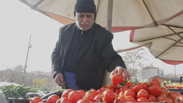 Domatesin fiyatı üçe katlanıyor