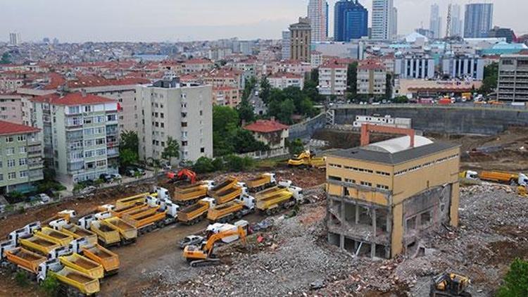 Likör fabrikası arazisinde gökdelen için plan üstüne plan yapıldı