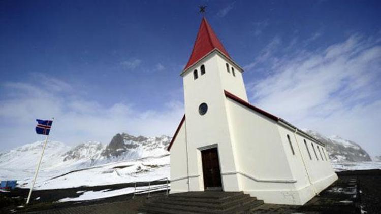 İzlandalılar protesto olarak Sümer dinine geçiyor