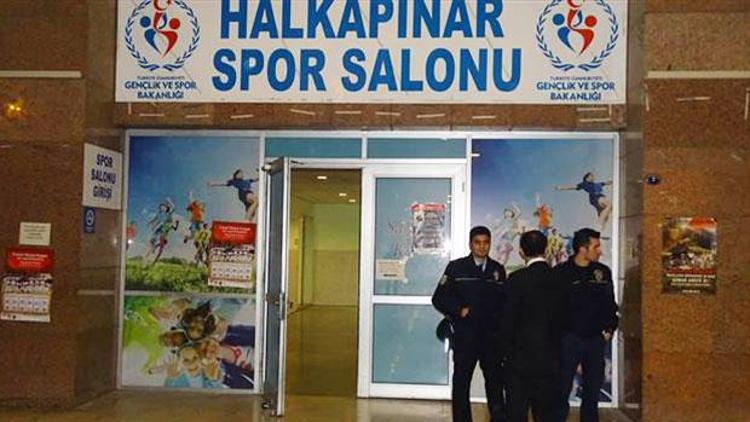 Rusya Futsal Milli Takımı polis nezaretinde çalıştı