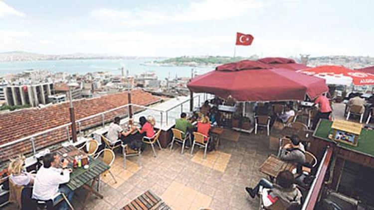 İstanbulun tarihi yarımadasında tarihe çatı ayarı