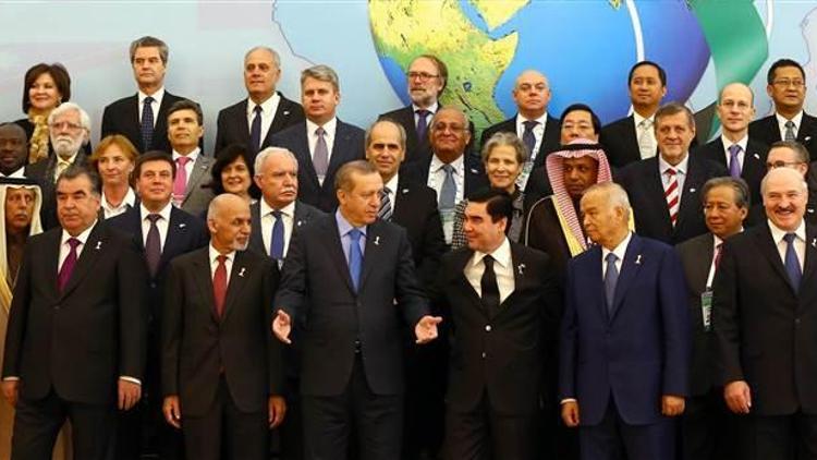 Cumhurbaşkanı Erdoğan, Türkmenistanda Tarafsızlık Konferansına katıldı