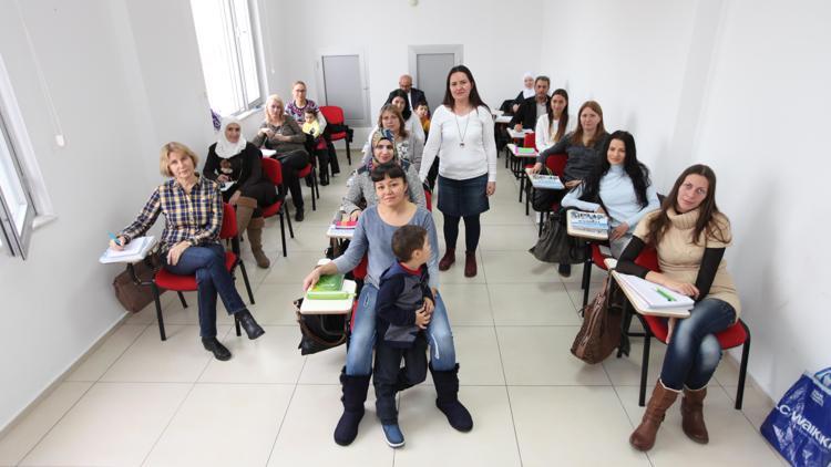 Yabancı gelinler Türkçe öğreniyor