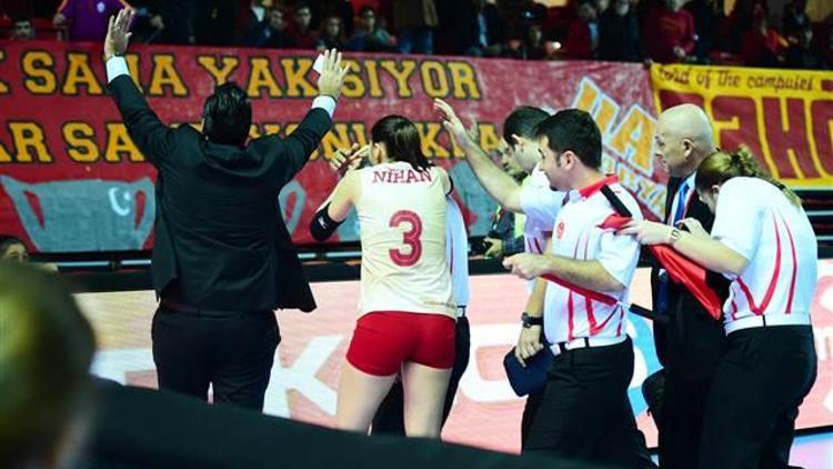 Galatasaray çok sert: Voleybol hakemleri akıllarını başlarına alacak