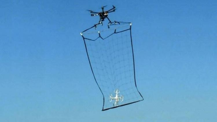 Droneları dronela böyle avlıyorlar