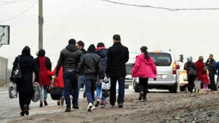 3 bin öğretmen SMSle Cizre ve Silopiyi terk etti