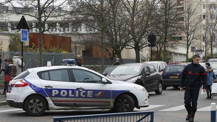 Pariste öğretmene IŞİD saldırısı