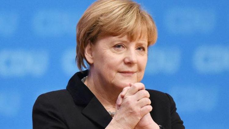 Merkel: Mülteci sayısını azaltacağız